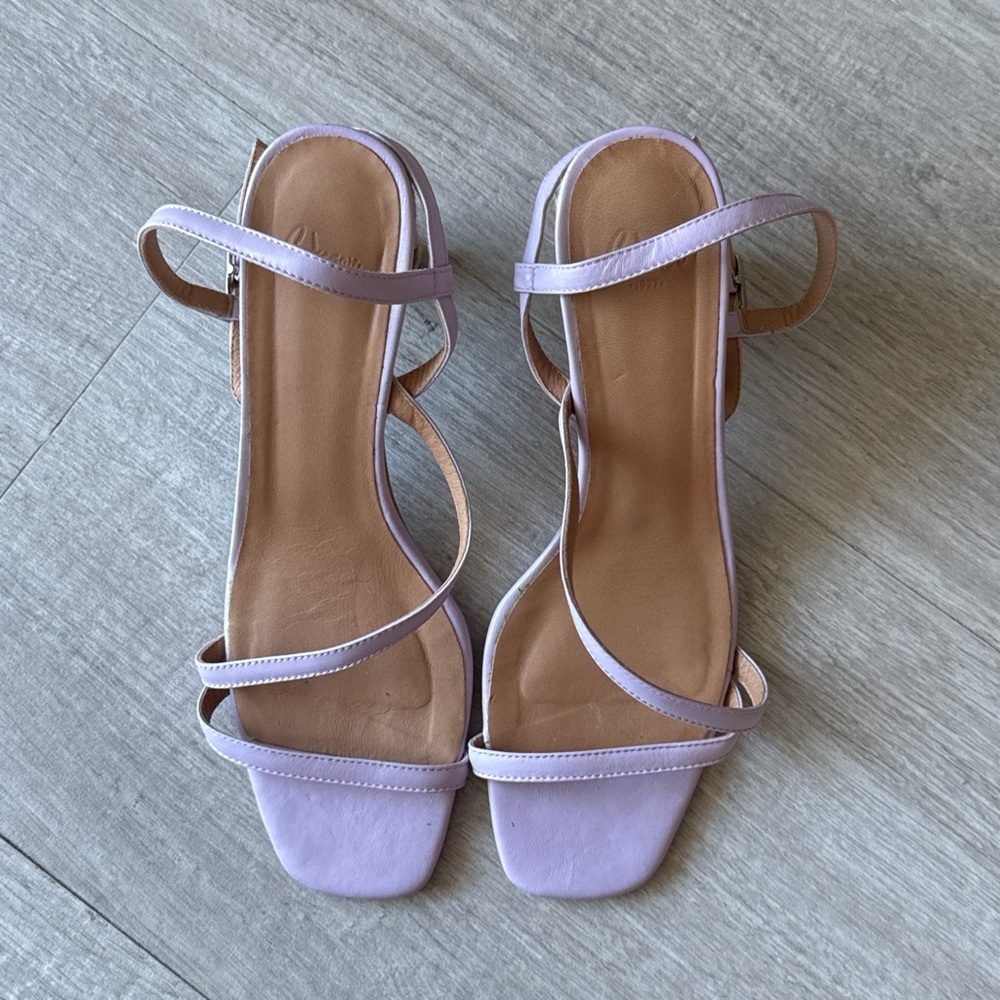 Castañer Elegant Lavender Strappy Sandals